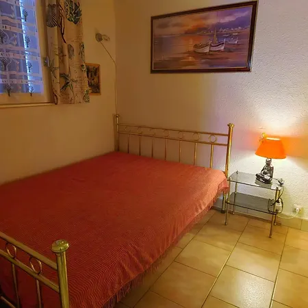 Climatisee Avec Parking, Avec Piscine, Cap D'agde - Fr-1-607-62 * Agde