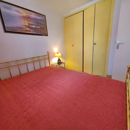 Climatisee Avec Parking, Avec Piscine, Cap D'agde - Fr-1-607-62 Vila