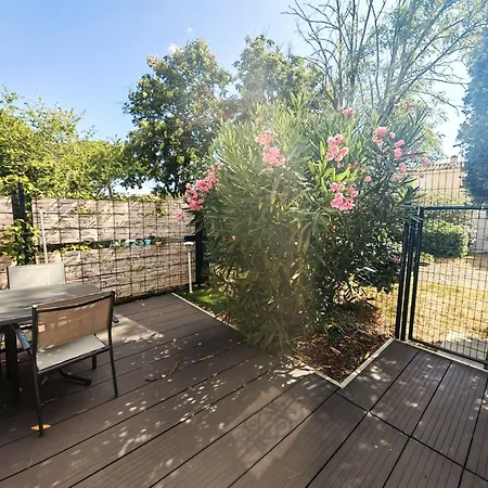 Climatisee Avec Parking, Avec Piscine, Cap D'agde - Fr-1-607-62 Agde