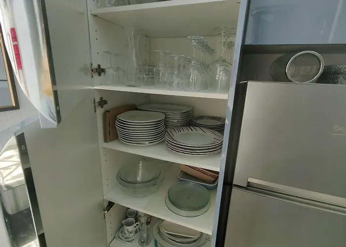 Mitoyenne Avec Piscine Et Parking Privé, à 15 Min De La Et Activités Nautiques - Fr-1-607-62 Villa Agde