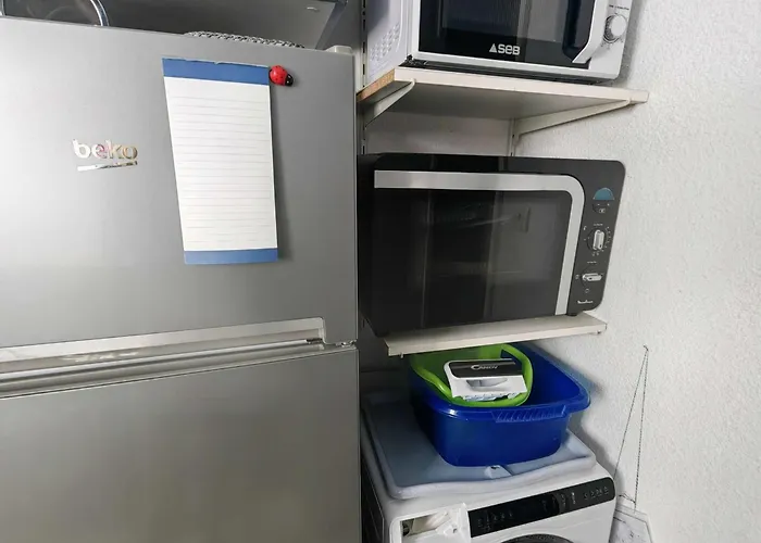 Mitoyenne Avec Piscine Et Parking Privé, à 15 Min De La Et Activités Nautiques - Fr-1-607-62 Villa