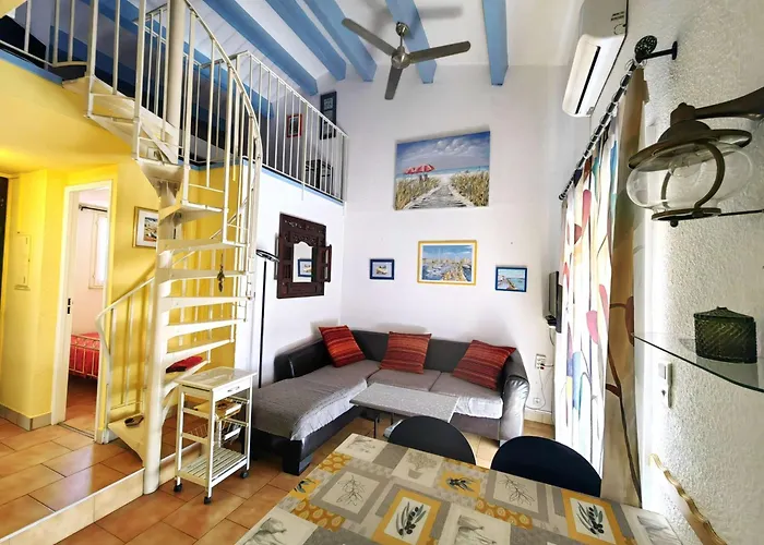 Mitoyenne Avec Piscine Et Parking Privé, à 15 Min De La Et Activités Nautiques - Fr-1-607-62 *